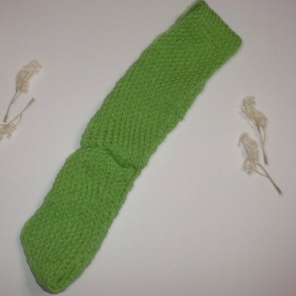 Lime Green Infinity Scarf Handmade Knitted Yarn Fashion Accessory Unisex New S79 - Picture 5 of 7